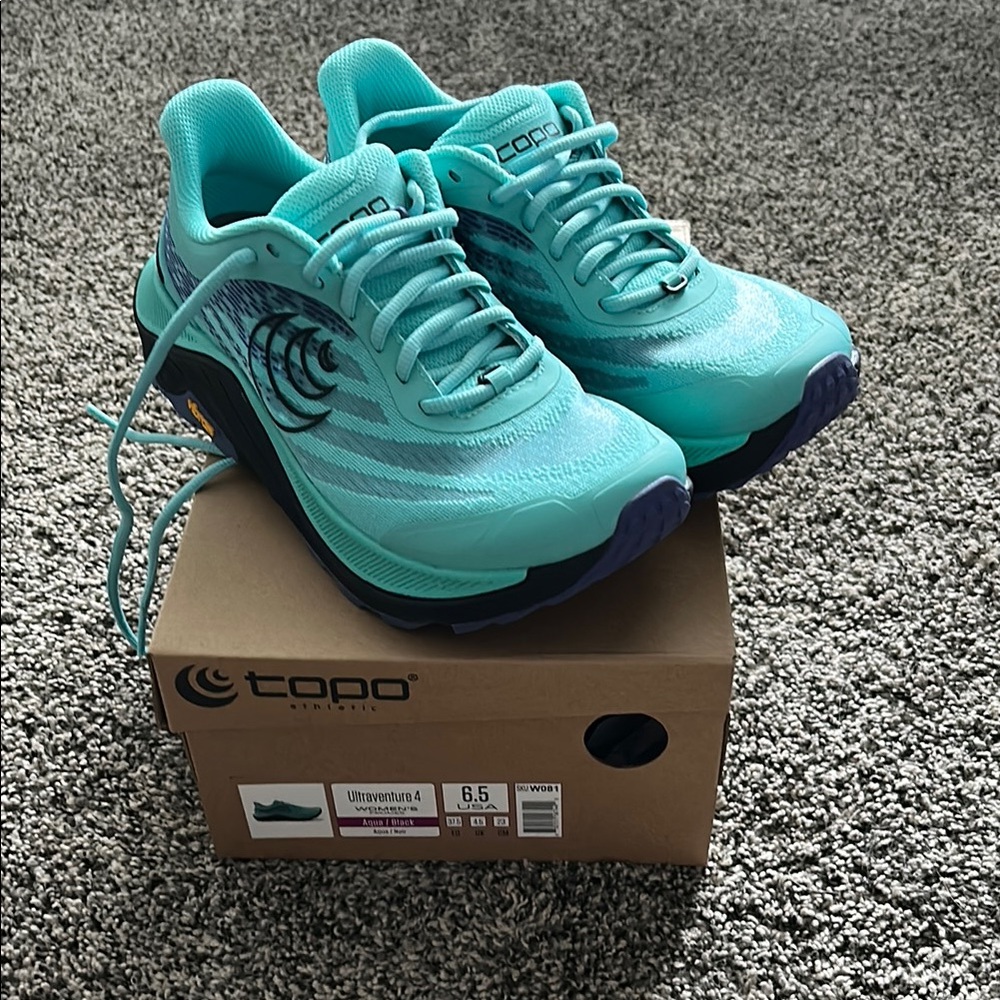 Aqua Topo Athletic Ultraventure 4 women’s 6.5 NEW